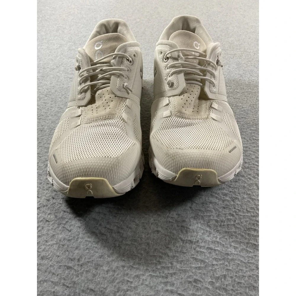 On Cloud 5 Womens Running Shoes White Size 8.5 59.98373 Low Top Sneakers